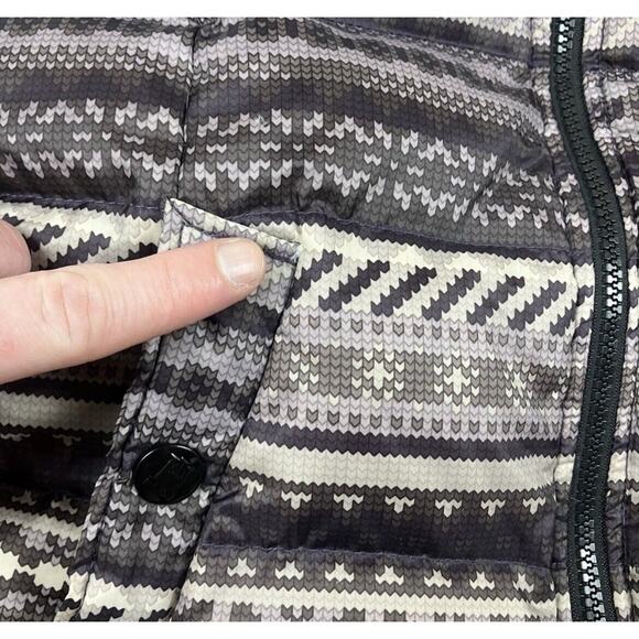 Tommy Hilfiger Puffer Vest S Pixelated Fair Isle Print Button Pockets Down Blend - Picture 3 of 9